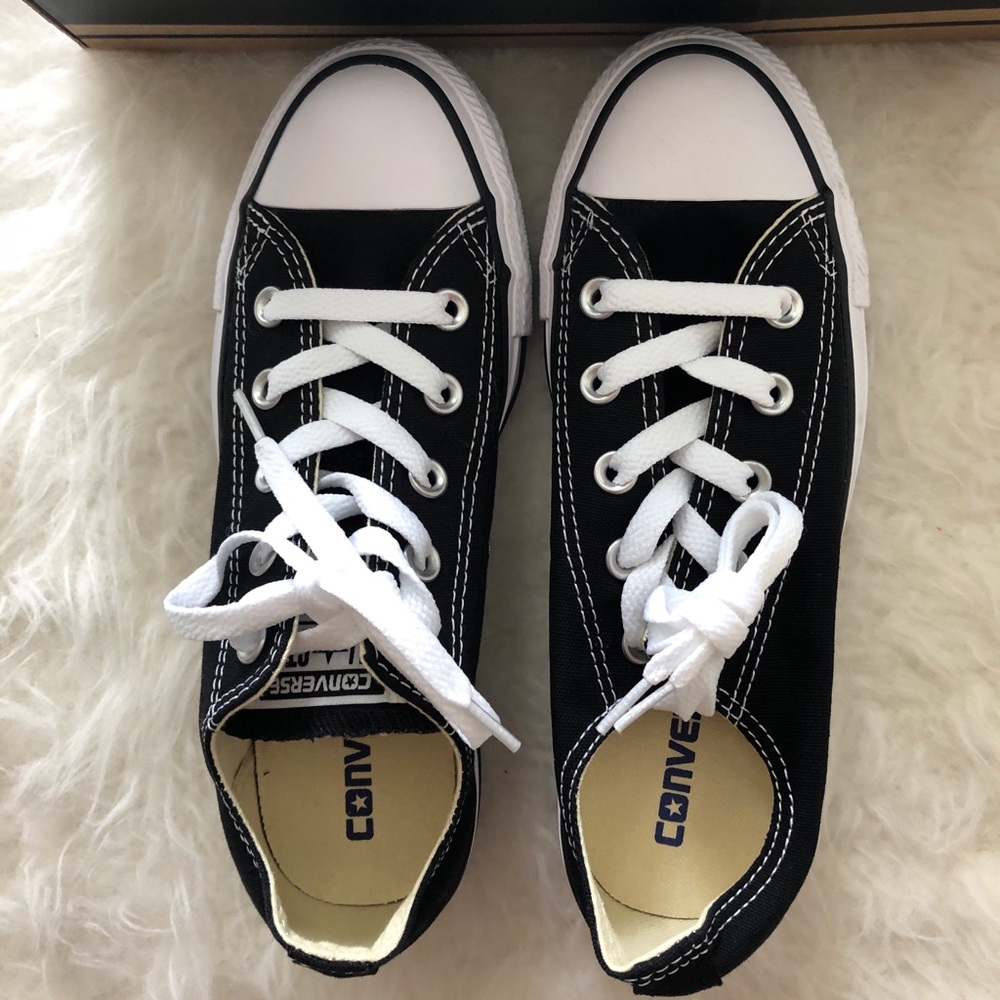 black converse